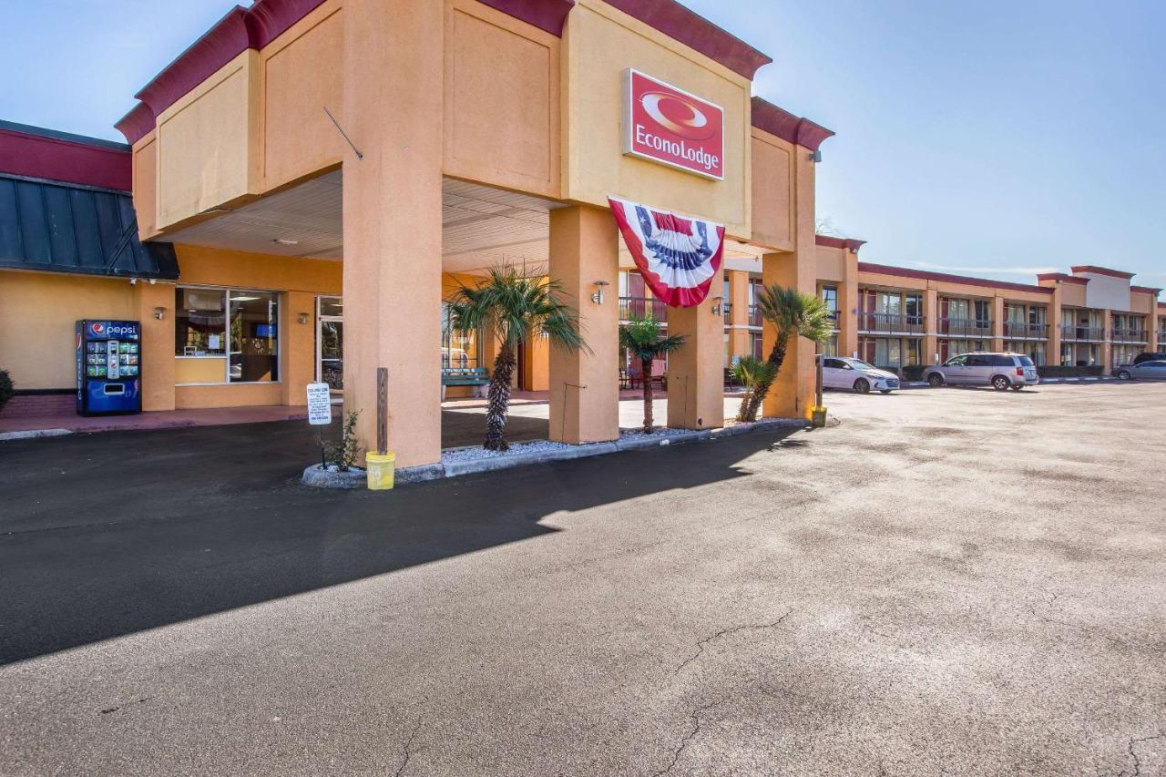 Econo Lodge Choice Hotels I 95 Savannah Gateway 24 Hour Fitness Center On Site Guest Laundry On Site Perkins Restaurant Georgetown Exterior photo