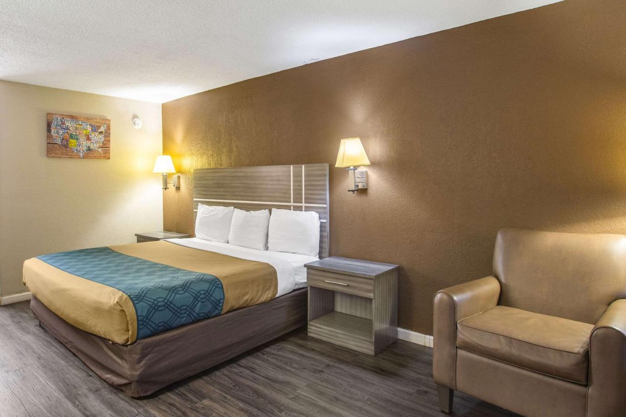 Econo Lodge Choice Hotels I 95 Savannah Gateway 24 Hour Fitness Center On Site Guest Laundry On Site Perkins Restaurant Georgetown Exterior photo