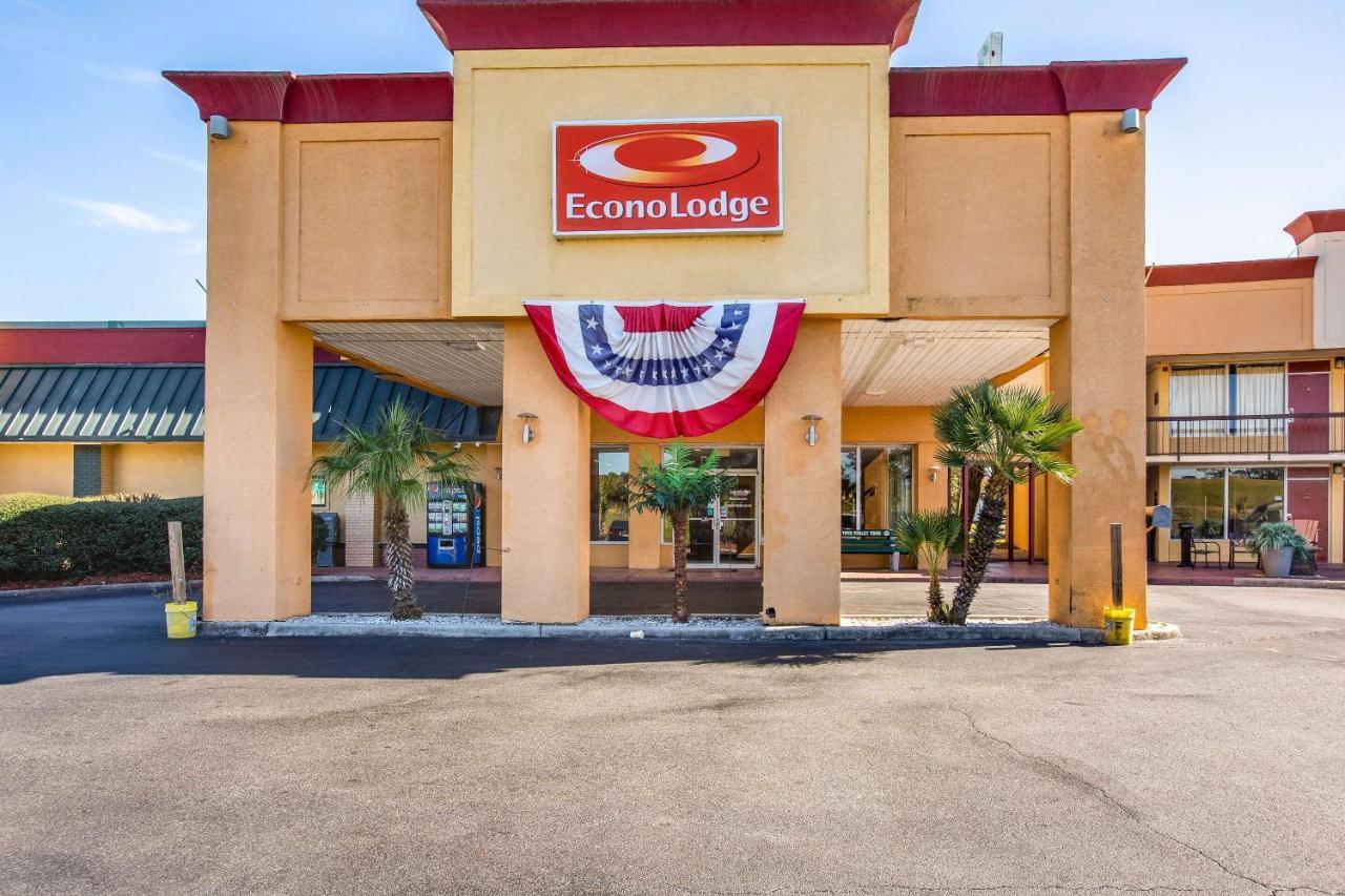 Econo Lodge Choice Hotels I 95 Savannah Gateway 24 Hour Fitness Center On Site Guest Laundry On Site Perkins Restaurant Georgetown Exterior photo