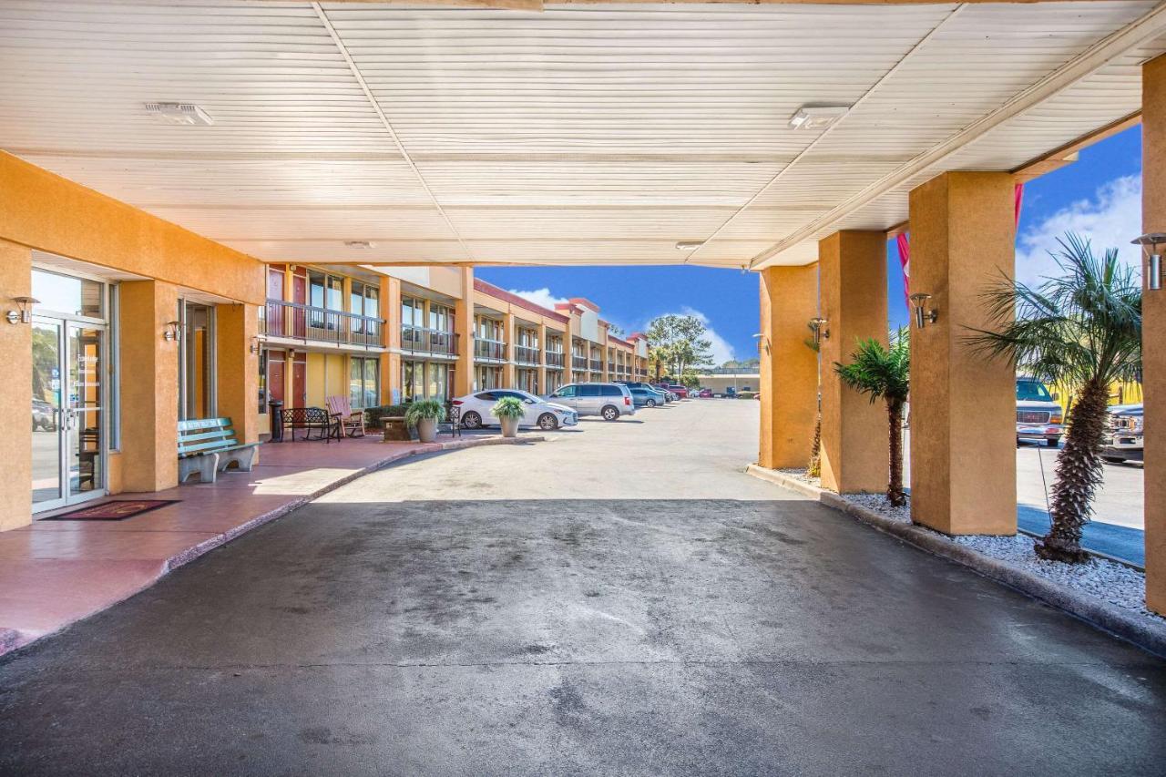 Econo Lodge Choice Hotels I 95 Savannah Gateway 24 Hour Fitness Center On Site Guest Laundry On Site Perkins Restaurant Georgetown Exterior photo