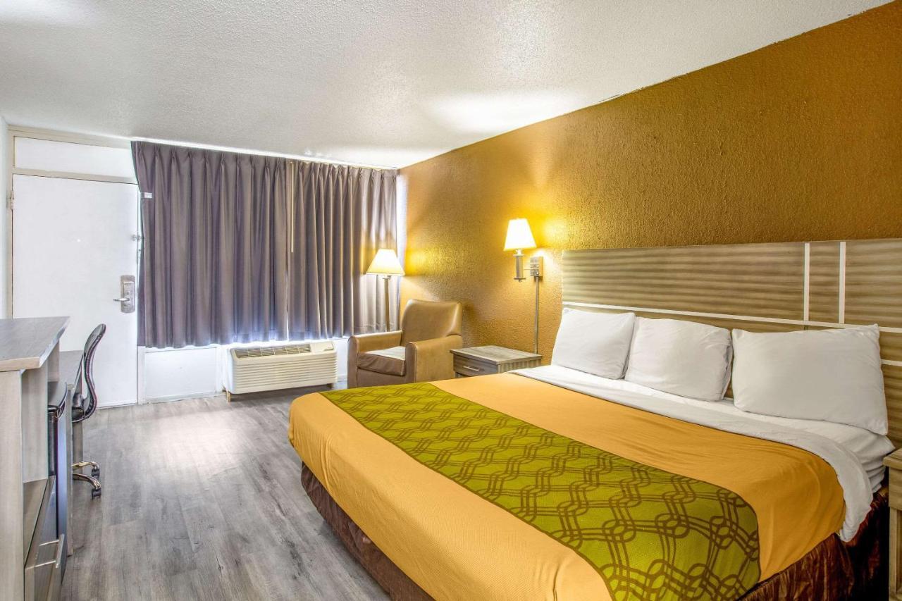 Econo Lodge Choice Hotels I 95 Savannah Gateway 24 Hour Fitness Center On Site Guest Laundry On Site Perkins Restaurant Georgetown Exterior photo