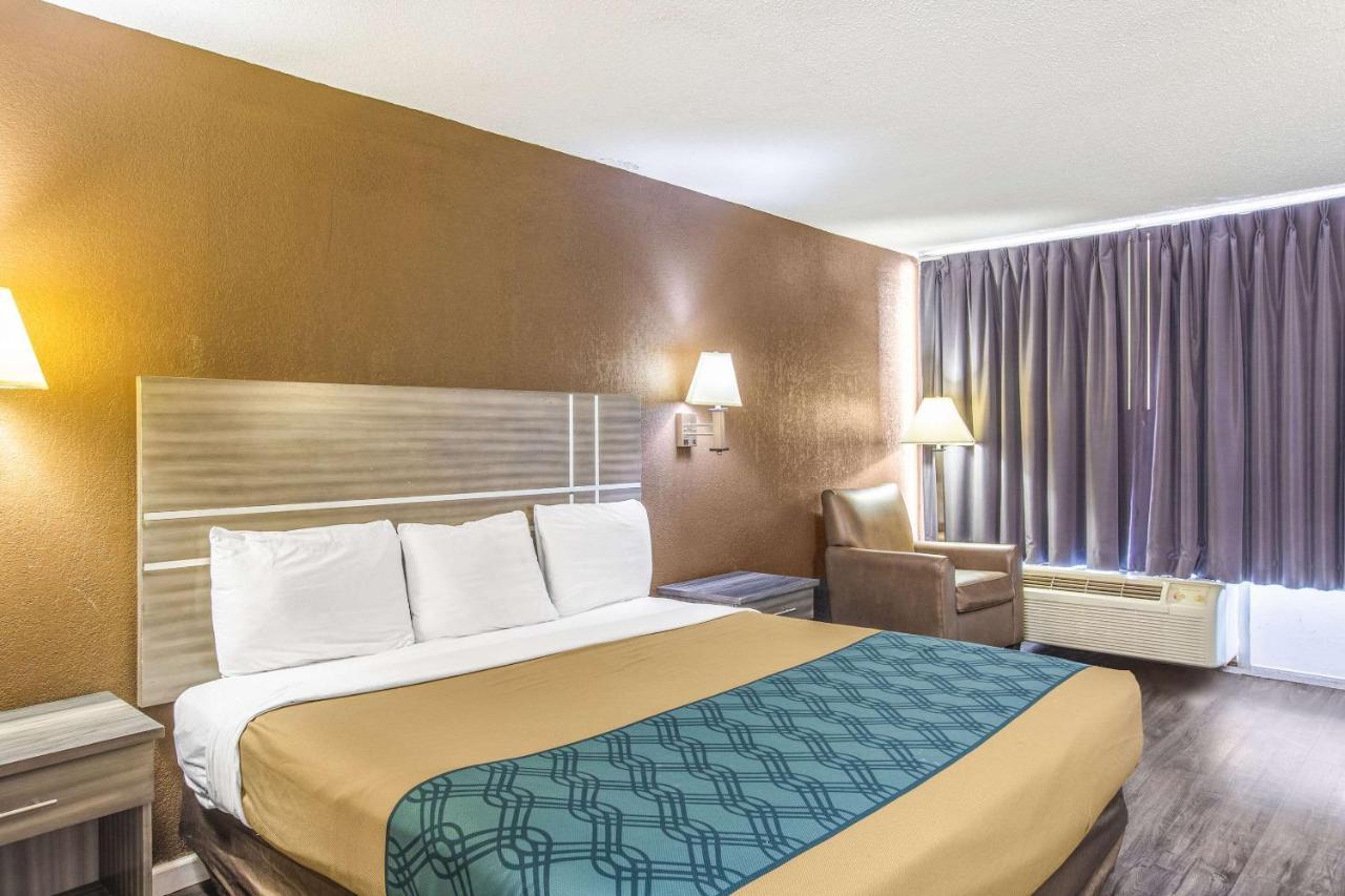 Econo Lodge Choice Hotels I 95 Savannah Gateway 24 Hour Fitness Center On Site Guest Laundry On Site Perkins Restaurant Georgetown Exterior photo