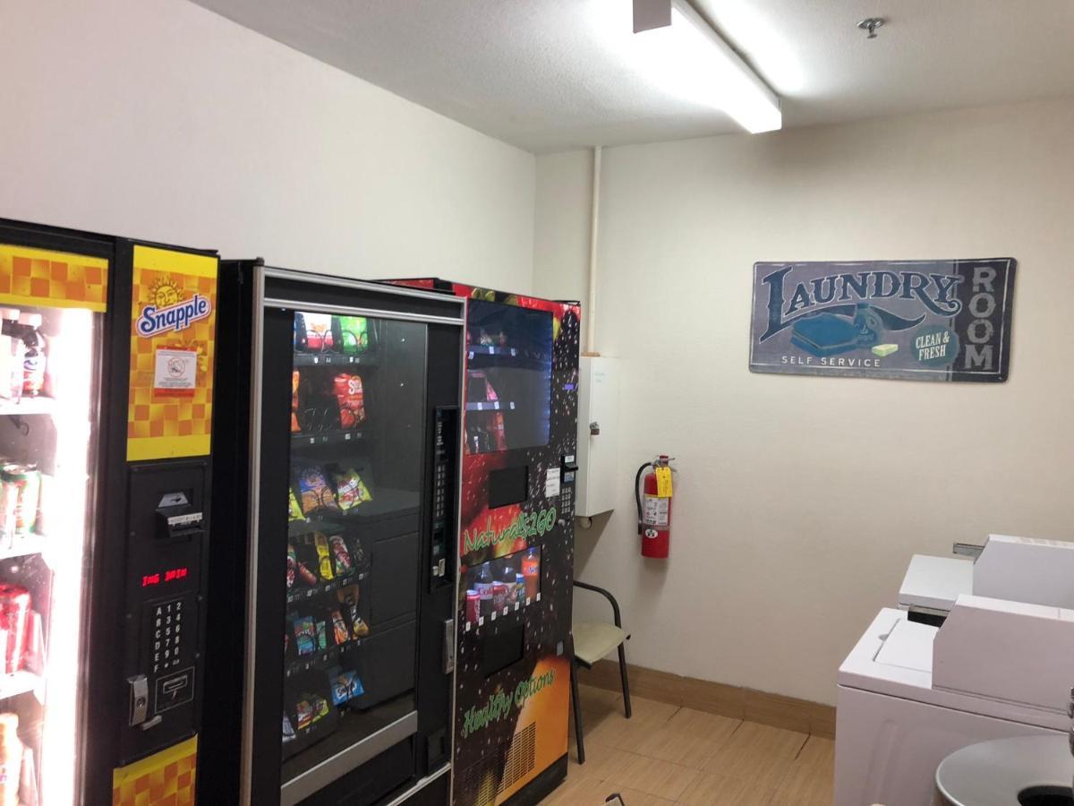 Econo Lodge Choice Hotels I 95 Savannah Gateway 24 Hour Fitness Center On Site Guest Laundry On Site Perkins Restaurant Georgetown Exterior photo