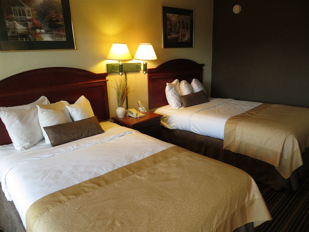 Econo Lodge Choice Hotels I 95 Savannah Gateway 24 Hour Fitness Center On Site Guest Laundry On Site Perkins Restaurant Georgetown Exterior photo